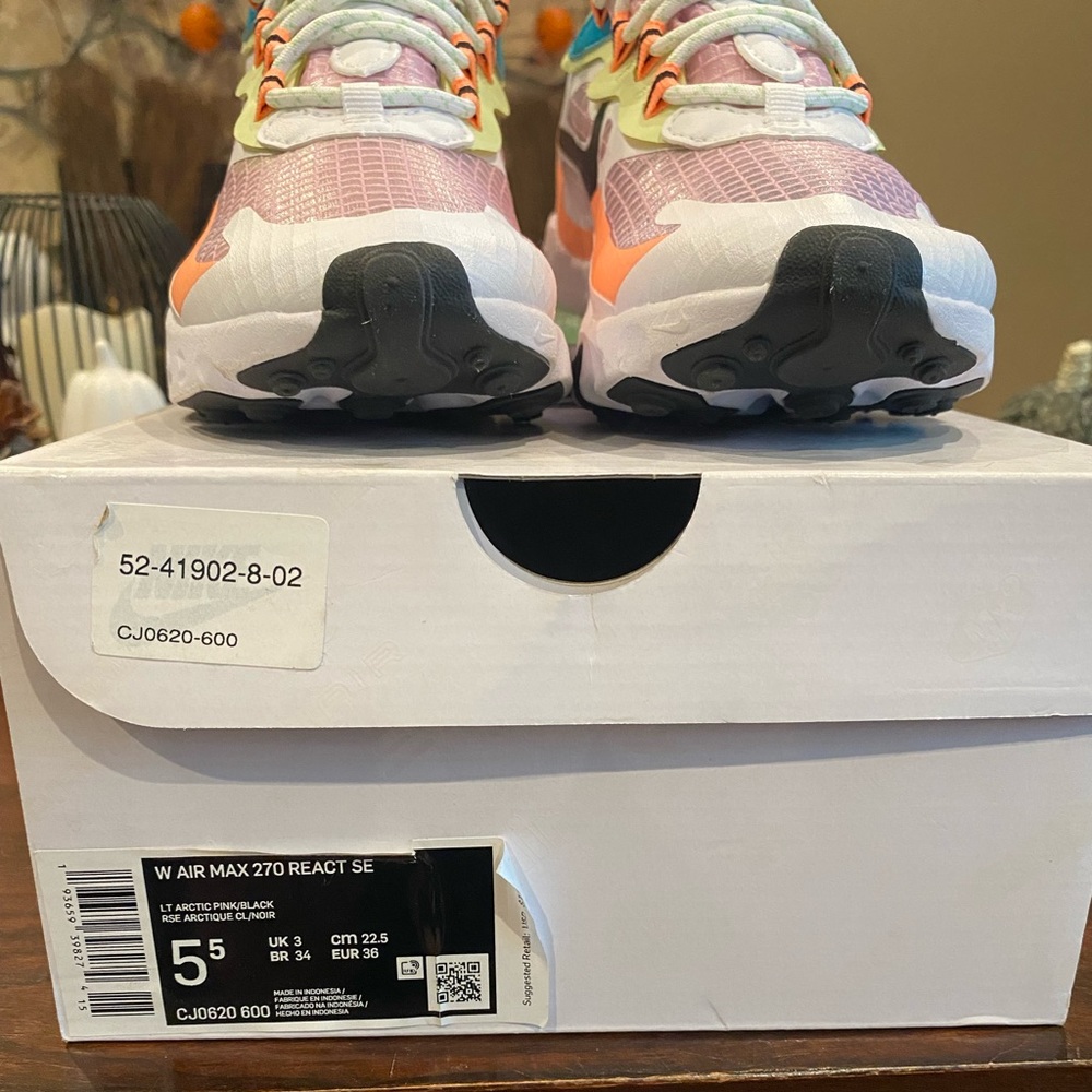 Air Max 270 React SE